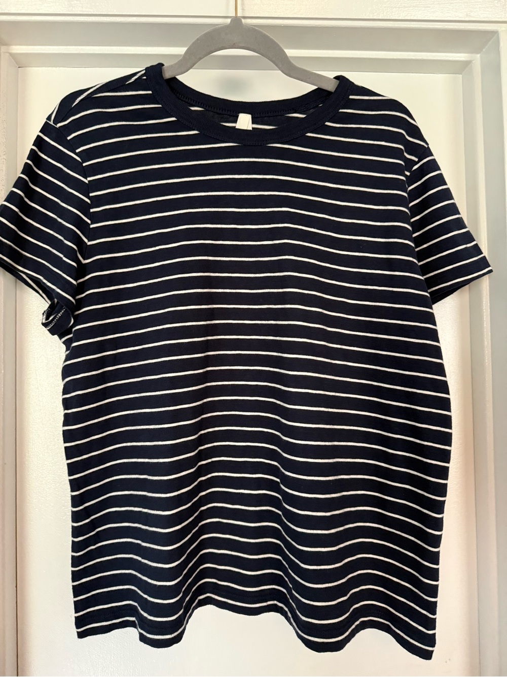 NWOT Pact Crewneck T-shirt